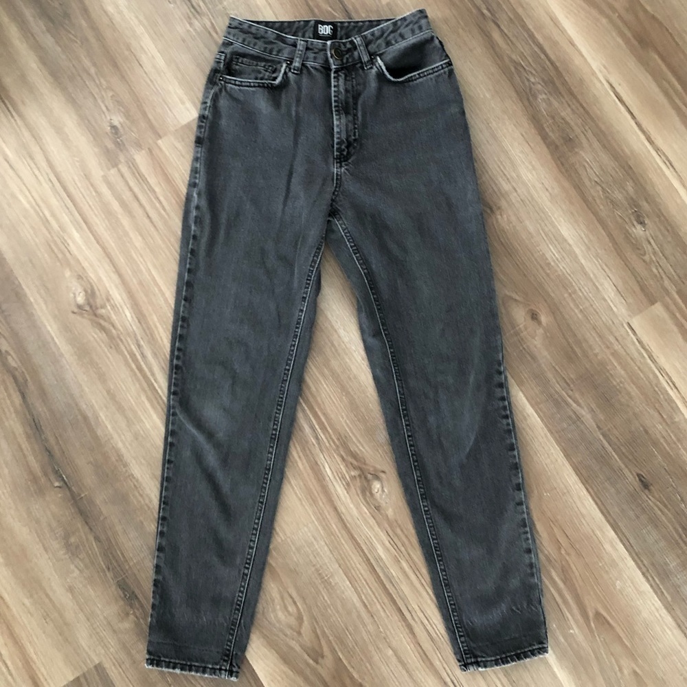 BDG Urban Outfitters gray mom jean size W25